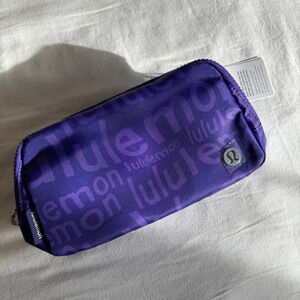 🆕 Lululemon Everywhere Belt Bag Wobbly Wordmark Atomic Purple Petrol Purple